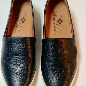 Patricia Nash Black Embossed Leather Loafers